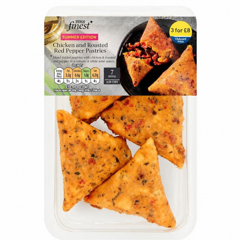 Tesco Finest Creamy Chicken & Roasted Red Pepper Pastries 120g