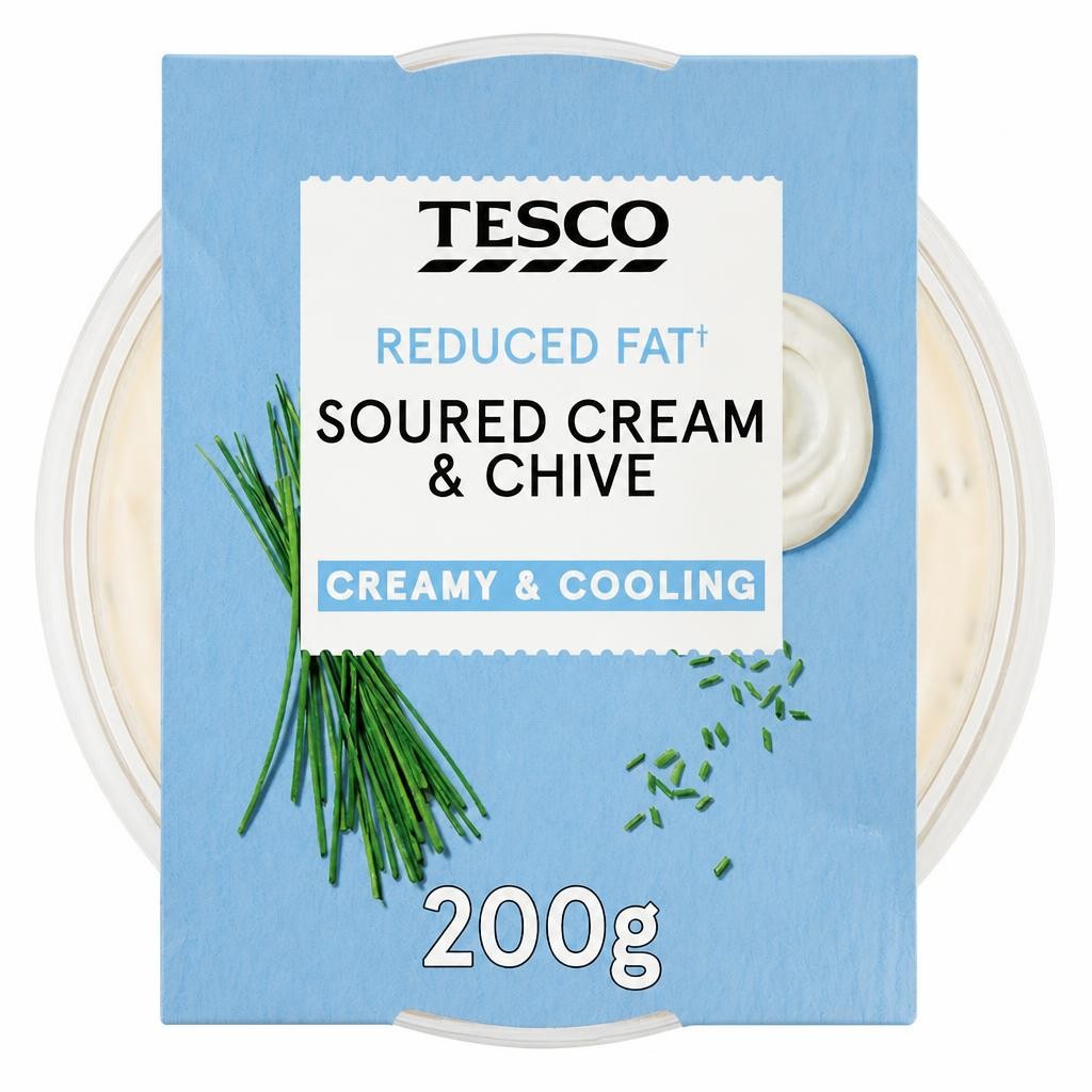 Tesco Reduced Fat Sour Cream & Chive Dip 200G