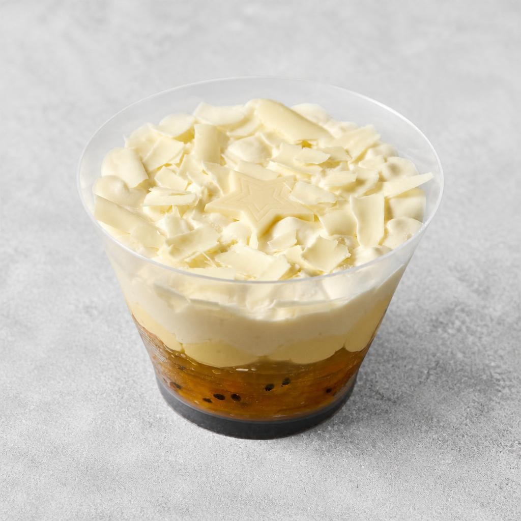 79. Tesco Finest Peach & Passion Fruit Mimosa Trifle Normal 780g (Serves 8)