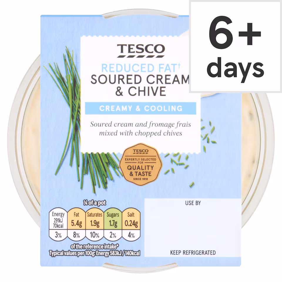 Tesco Reduced Fat Sour Cream & Chive Dip 200G