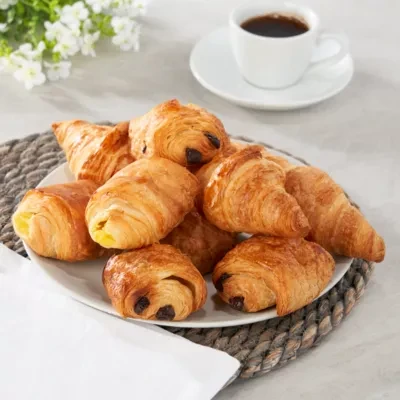 ASDA The Bakery at  9 Mini Pastries Family Pack