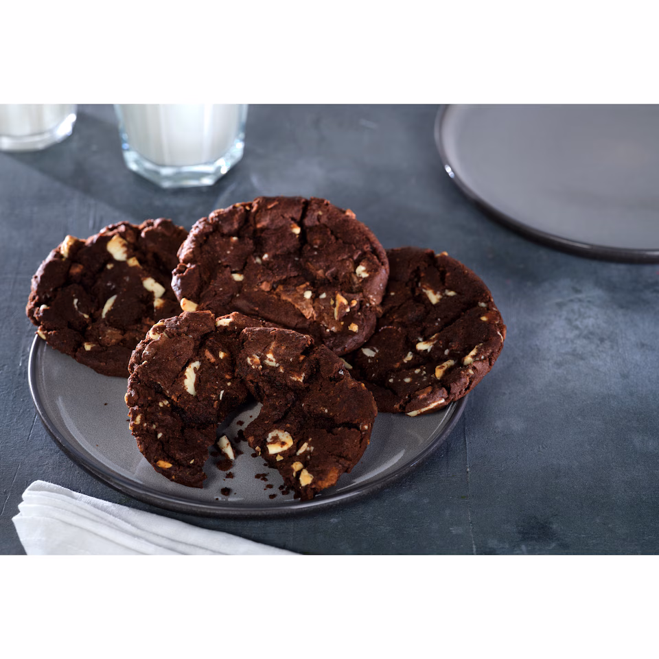 Tesco Finest Belgian Triple Chocolate Cookies 4 Pack