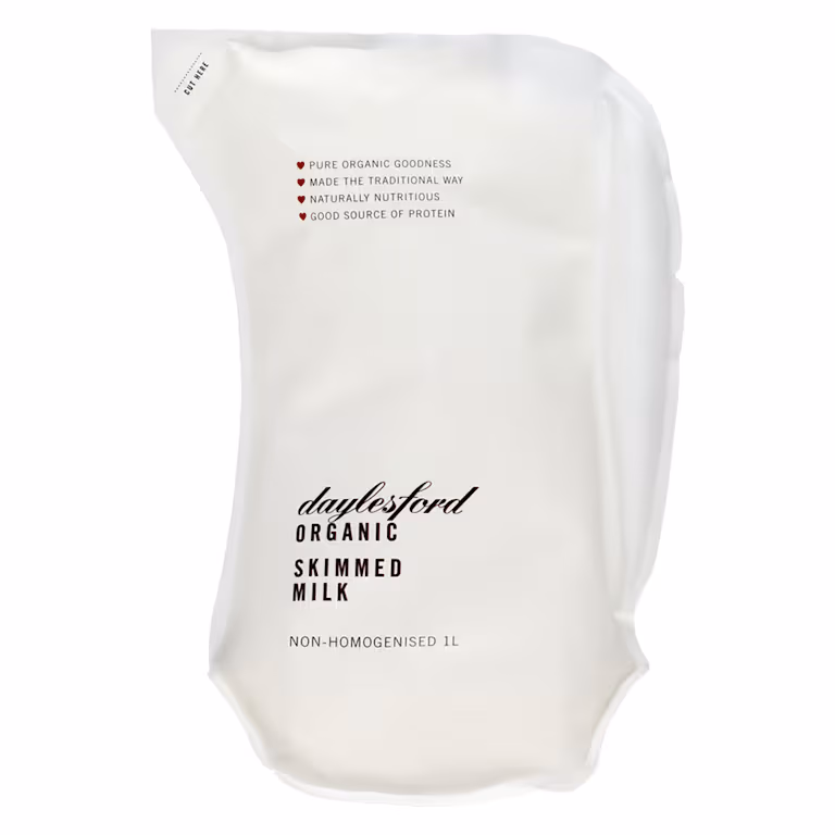 M&S Daylesford Organic Skimmed Milk Unhomogenised