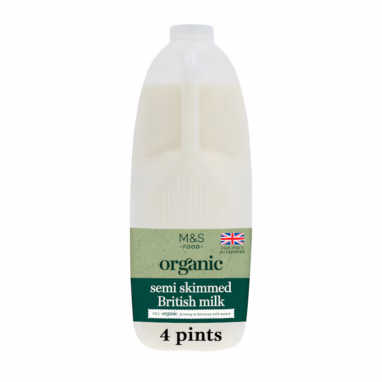 M&S Organic Semi Skimmed British Milk