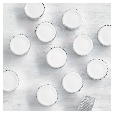 12 Undecorated Cupcakes