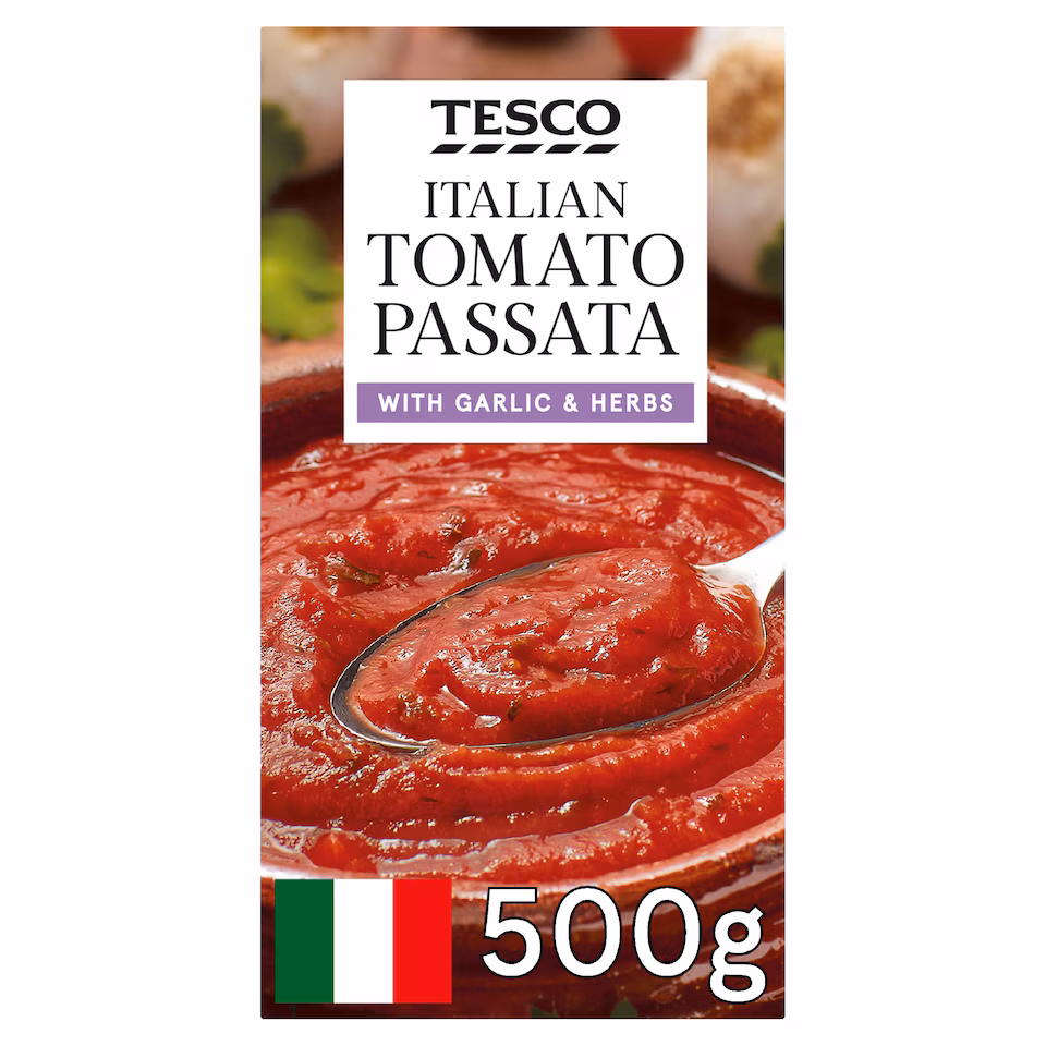 Tesco Italian Passata With Garlic & Herbs 500G