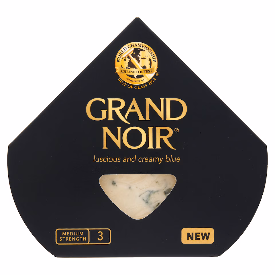 Grand Noir luscious and creamy blue cheese 3 Medium Strength 140g