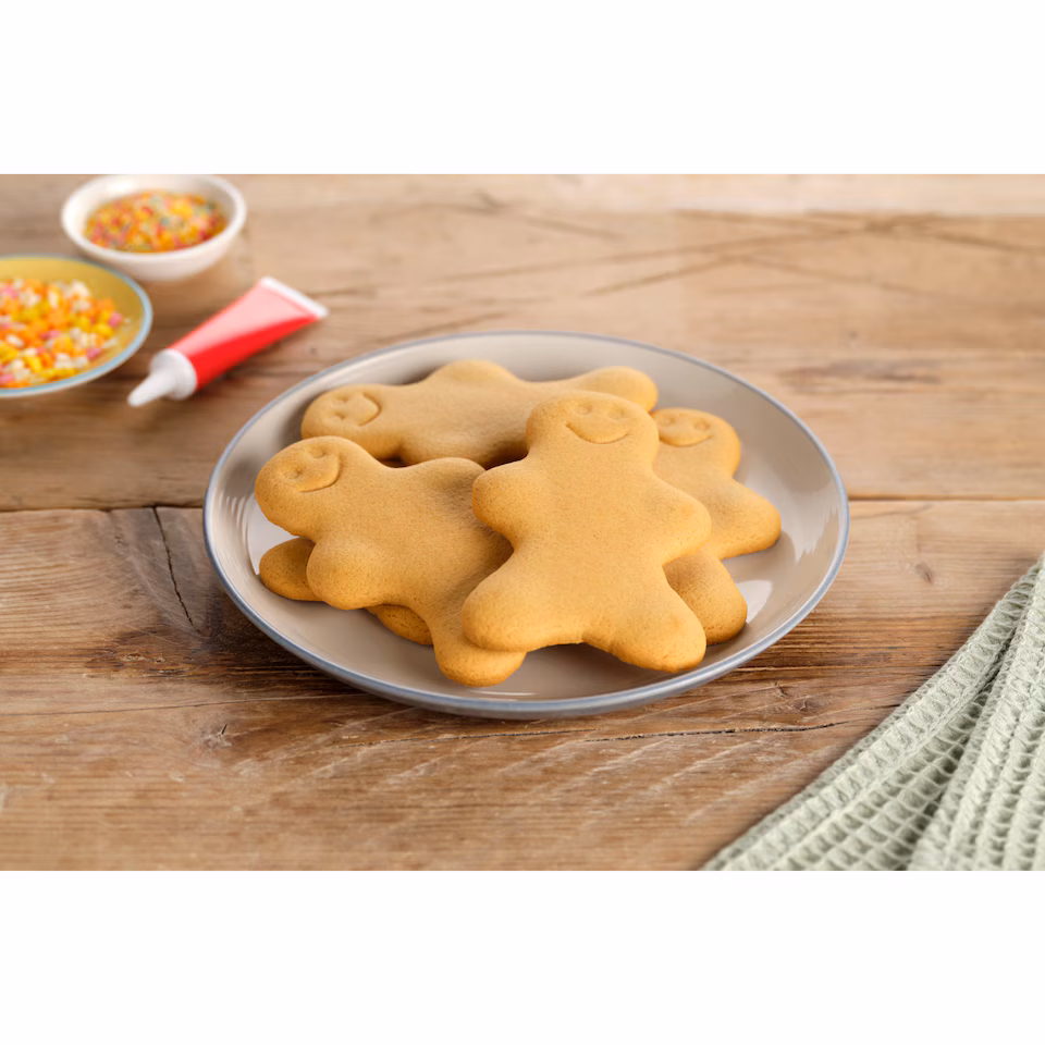 Tesco 5 Decorate Your Own Gingerbread Men Kit 199G