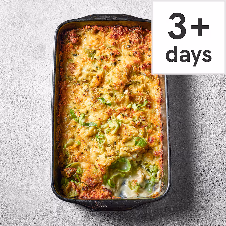 64. Tesco Finest Extra Mature Cheddar, Sprout & Leek Gratin 800g (Serves 6)