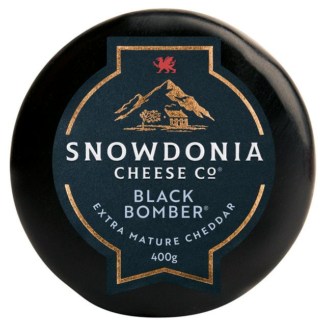 Snowdonia Black Bomber Extra Mature Cheddar Truckle 400g
