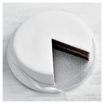 Undecorated Chocolate Cake