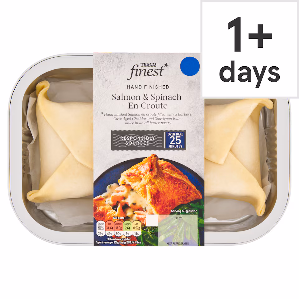 Tesco finest 2 Salmon & Spinach En Croute with Barber's Cave Aged Cheddar and Sauvignon Wine Sauce 395g