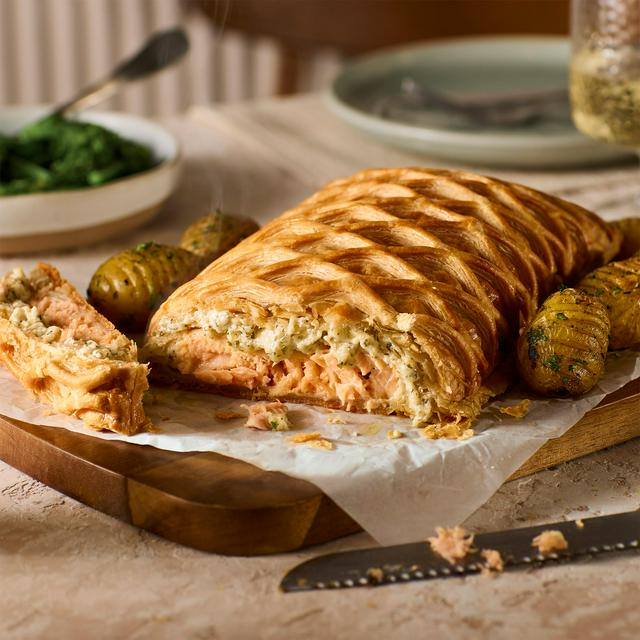 Sainsbury's Scottish Salmon & Champagne Wellington, Taste the Difference 1kg
