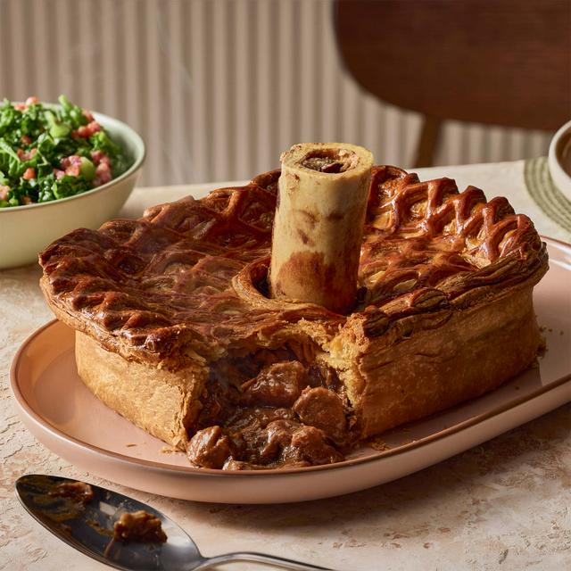 Sainsbury's Best Steak & Marrow Bone Pie, Taste the Difference