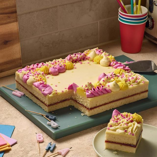 Sainsbury's Occasions Pink Iced Madeira Traybake, Taste the Difference 1.36kg