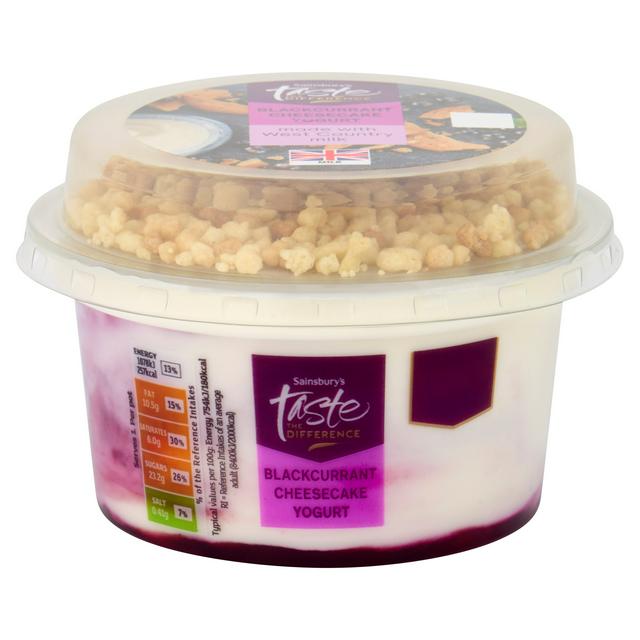 Sainsbury's 143g Blackcurrant Cheesecake Yogurt, Taste the Difference
