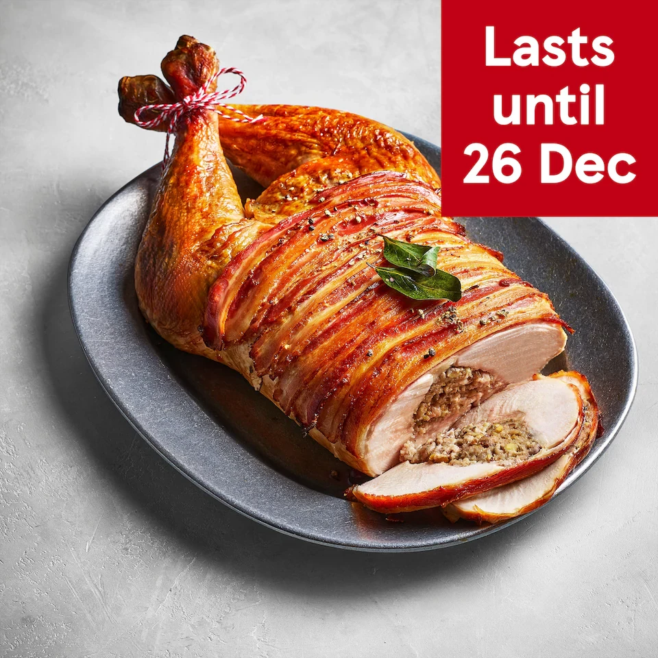 21. Tesco Finest British Free Range Easy Carve Turkey with a Pork, Cranberry & Chestnut Stuffing 2.87kg (Serves 12)
