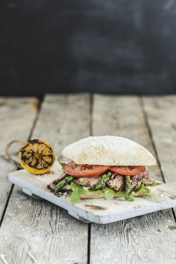 Fullkornstykke Havsalt Tin Server 130g