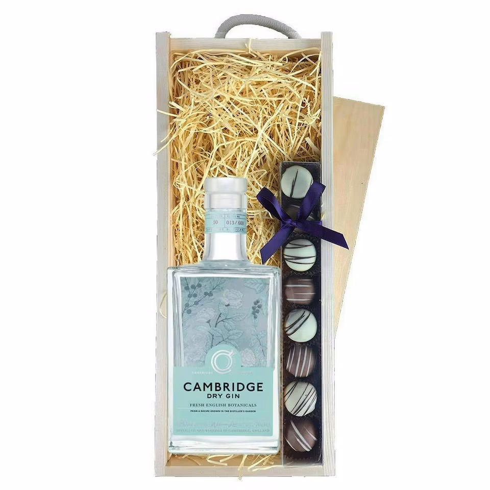 Cambridge Dry Gin & Truffles, Wooden Box 70cl 42% abv