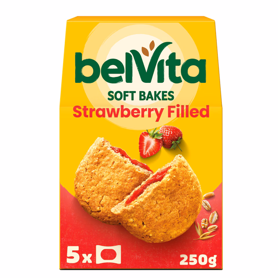 Belvita Breakfast Soft Bakes Strawberry Filled Cereal Snack Bars Pack 5 x 50g