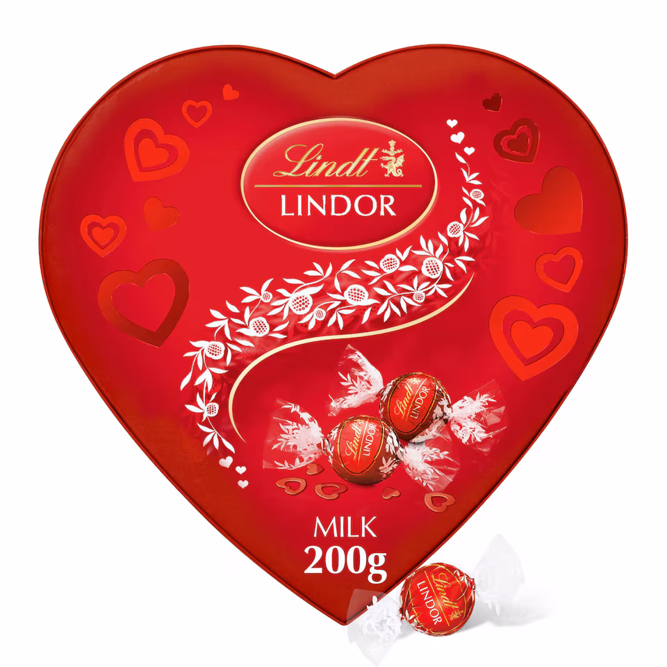 Lindt Lindor Milk Chocolate Heart 200G