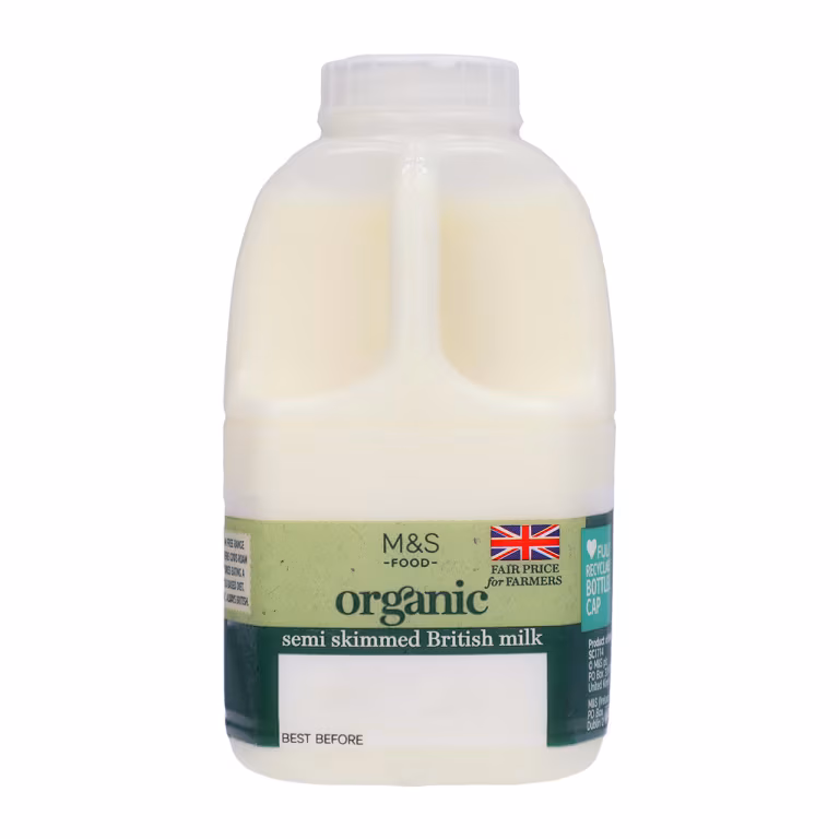 M&S Organic British Semi Skimmed Milk